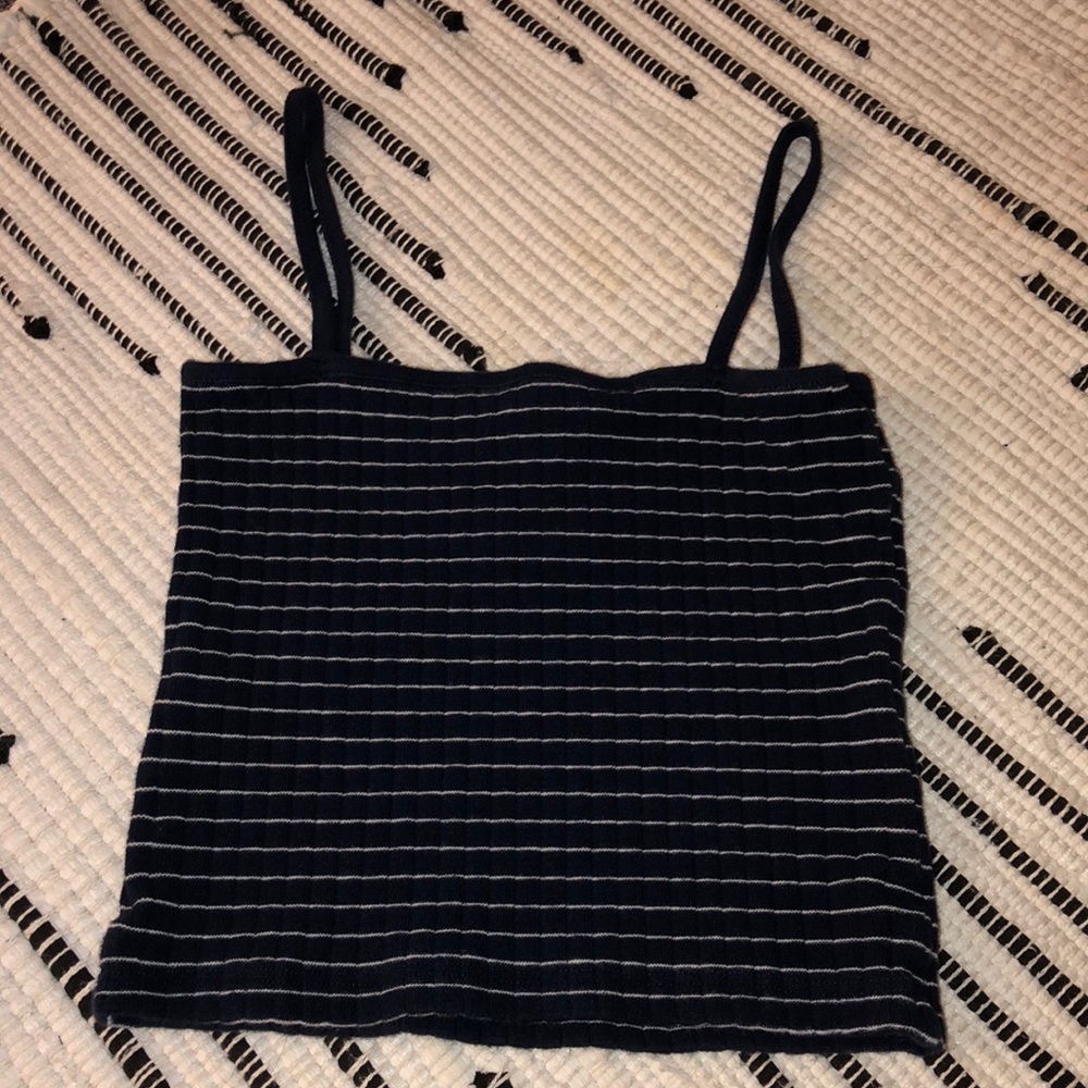 Brandy Melville cropped top